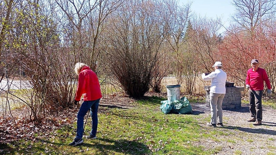 „Müll-Sammler“ im Stadtwald – Feuerstelle